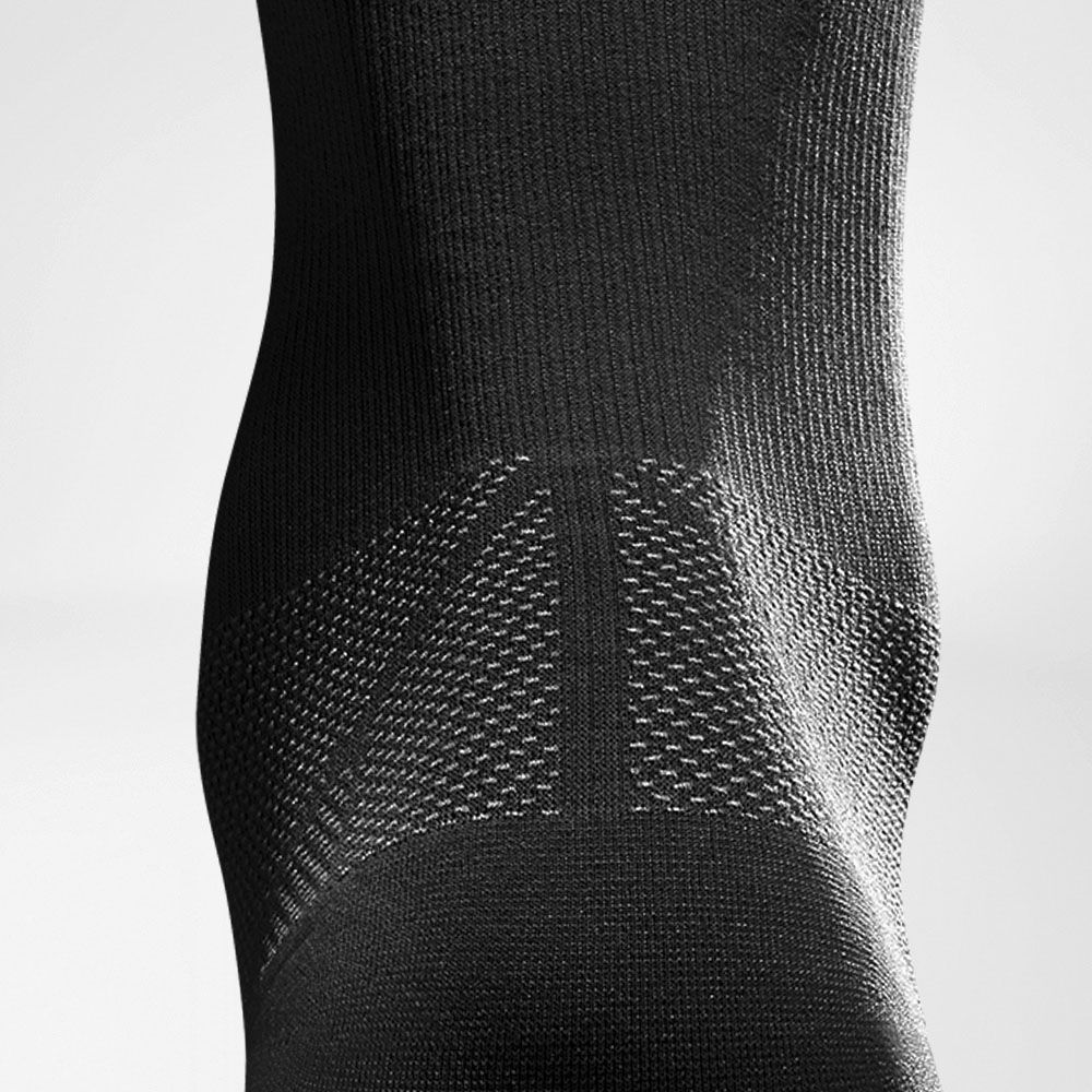 Detailed view of the Achilles tendon area of ​​the sports socks for regeneration