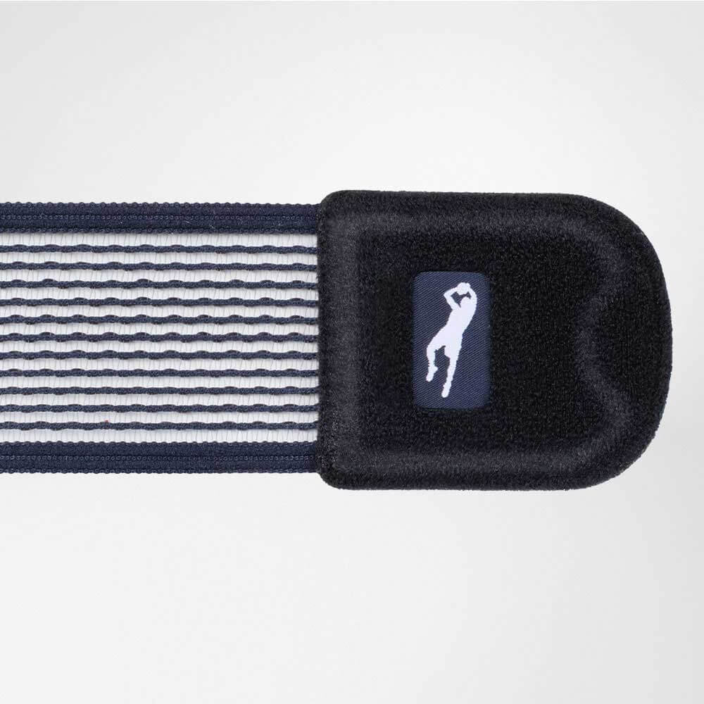 Detailed view of the blue taping belt that belongs to the Dirk Nowzki Edition of the ankle bandage with a focus on the closure element