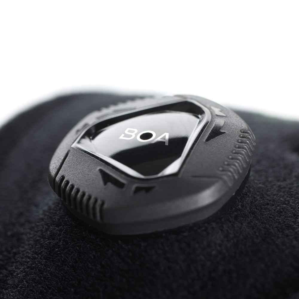 Detailed recording boa closure system on the elbow clip for sport