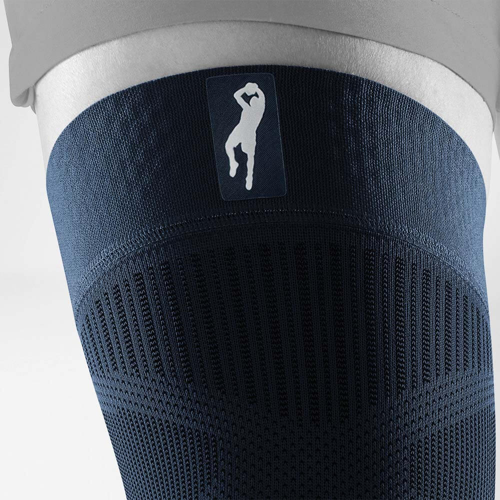 Detailed view on the upper part of Dirk Nowitziki Knee Sleeves with a focus logo
