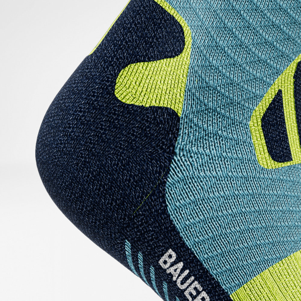 Detailed view heel of the blue and yellow trail run - running socks