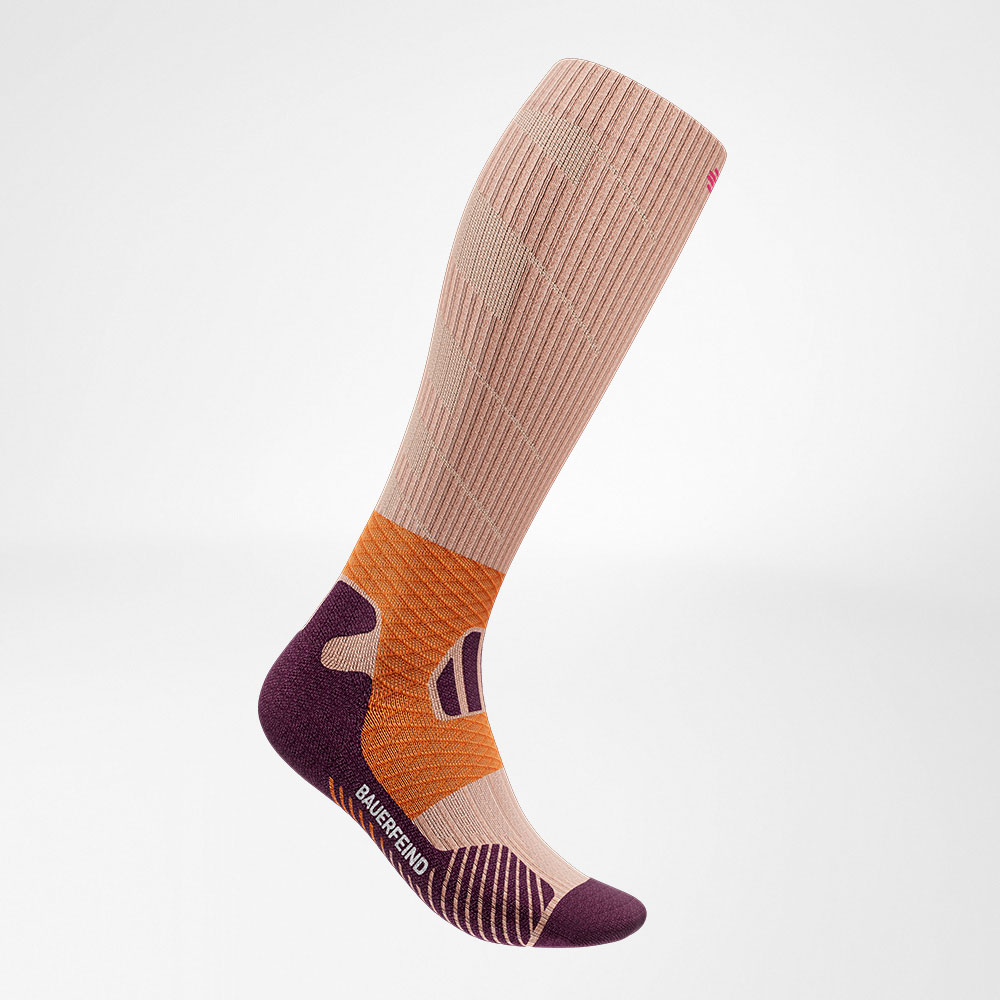 Lateral front view of the purple -orange trail run - running socks