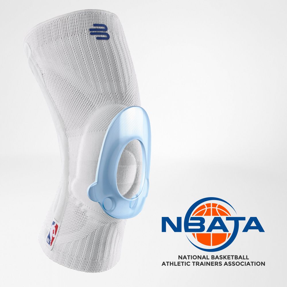 Complete view of the white Knee Support NBA with an additional NBATA logo and pelotte in the picture