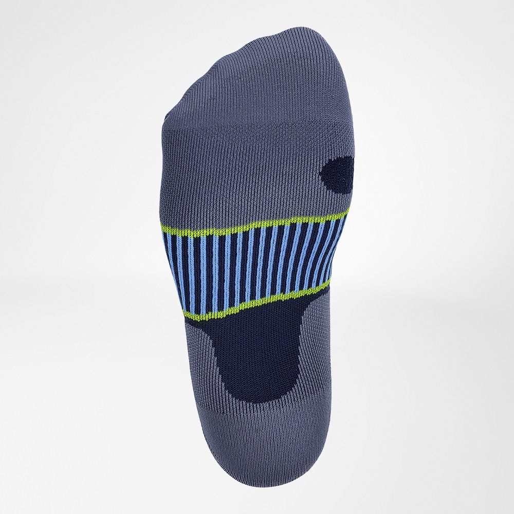 Medium -length running socks product view from below
